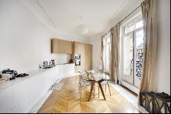 Paris 16th District – A spacious apartment enjoying open views