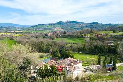 Umbria - ECO-FRIENDLY RENOVATED VILLA WITH POOL FOR SALE IN TODI