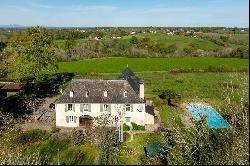 PRETTY BEARNAIS FARM HOUSE WITH GITE AND SWIMMING- POOL
