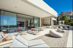 Contemporary style villa in Nueva Andalucia