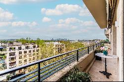 Paris 16th District – A bright 2/3 bed apartment