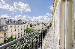 Paris 4th District – A 3-room apartment rented furnished