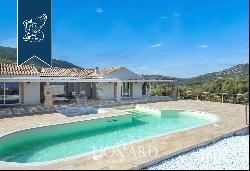 Prestigious estate surrounded by olive trees in the heart of Gallura, a few steps from Cos