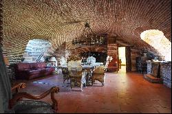 CASTLE typical of the Toulouse region, 15 minutes from downtown, 1200 m2 with reception r