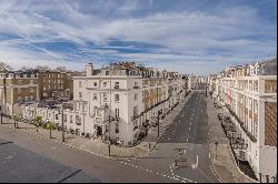 Large duplex penthouse apartment with skylight in enviable Belgravia location