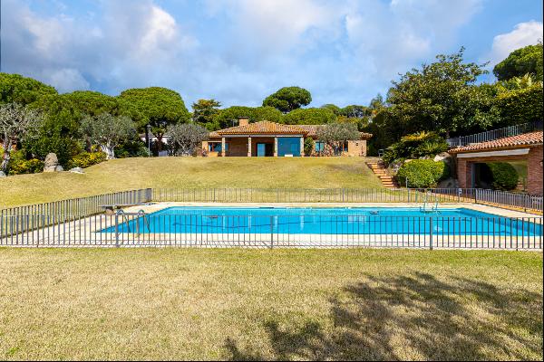Dreamlike Refuge in Llavaneres: Luxury and Privacy by the Sea and Golf
