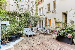 Paris 16th District – A 3-bed apartment with a leafy terrace