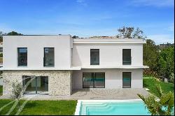 Mougins - New contemporary villa with swimming pool