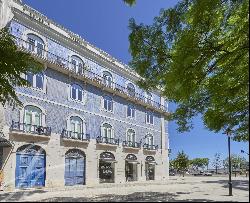 Large apartment, 598 m2, river view, Lapa, Santos, Lisbon