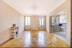 Versailles – An elegant 5-bed apartment