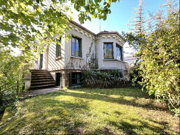 Versailles Glatigny – A property with great potential