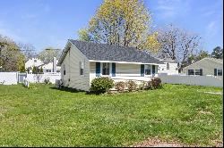 58D Kelsey Place, Madison CT 06443