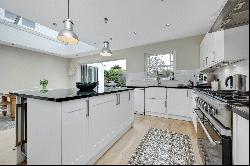 Park Road, East Molesey, Surrey, KT8 9LD