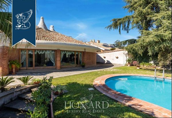 Your corner of peace in Rome: prestigious estate surrounded by nature for sale