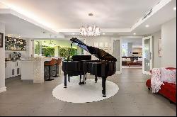 Grand-scale design excellence for family luxury Super-sized entertainers' domain of high-