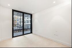 Two-bedroom apartment in exclusive Fitzrovia with excellent amenities