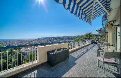 3 bedrooms penthouse with panoramic sea views in Nice Gairaut