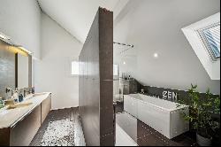 Contemporary villa with pool and sleek, minimalist design Contemporary villa with pool and sleek, minimalist design