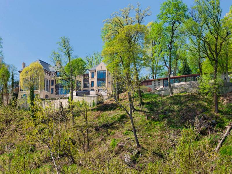 AOL's cofounder just sold his $45 million 2-mansion Virginia estate