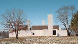 T.W. Ryan Architecture completes "Three Chimney House" in Virginia