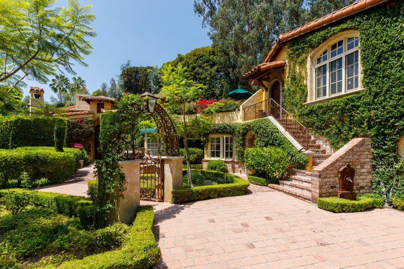 Priscilla Presley Beverly Hills Mansion