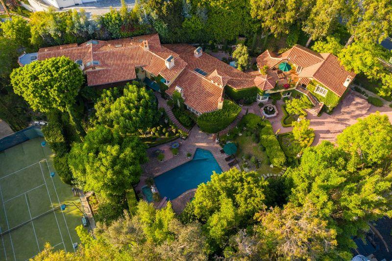 Priscilla Presley Beverly Hills Mansion