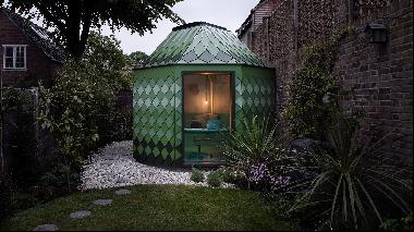 Why architect-designed garden rooms are the latest must-have feature