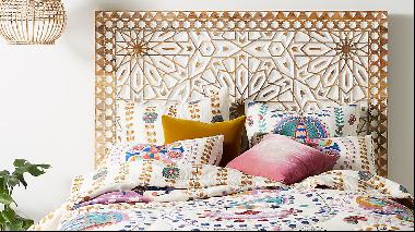 How to furnish a bohemian bedroom