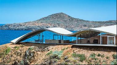 The Chilean coastal house that fuses architecture with nature