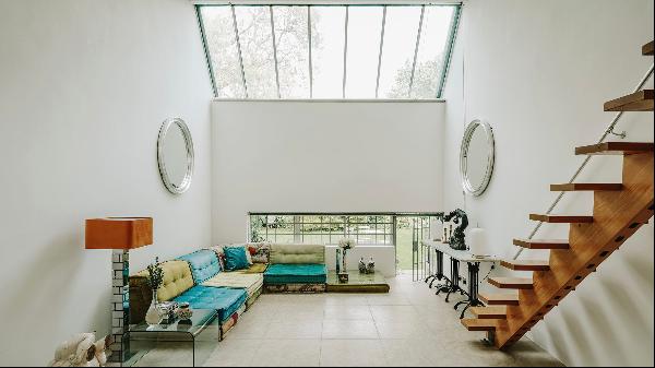 Rare sale of a duplex in a modernist building in Camden that was designed by Georgie Wolton