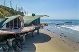 Karlie Kloss buy Malibu’s iconic Wave House for $29.5M