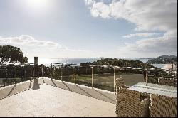 New luxury villa with sea views, 400 m from a small bay
