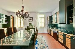 Stately villa for sale in Bellinzona overlooking nature