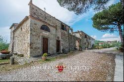 HAMLET SALE TUSCANY, CELLAR, HORSE RIDING CENTRE, TENNIS