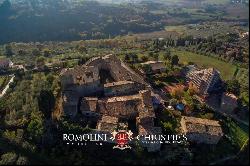 CASTLE FOR SALE IN UMBRIA, ASSISI