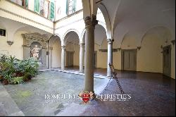 RENAISSANCE PALAZZO WITH BOUTIQUE HOTEL FOR SALE IN FLORENCE