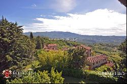 RESTORED MEDIEVAL HAMLET FOR SALE IN TUSCANY, AREZZO