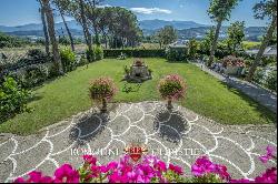 LUXURY VILLA FOR SALE FLORENCE. RENTAL BUSINESS CLOSE THE MALL OUTLET