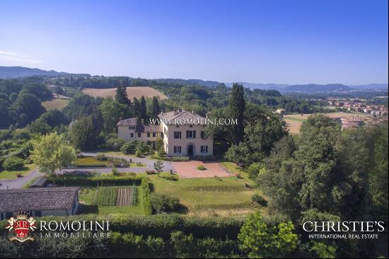 LUXURY FORMER CONVENT WITH ORIGINAL ROMAN MOSAIC FOR SALE UMBRIA