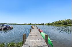 Stylish Bayfront with Dock & Pool