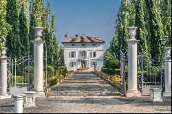 Prestigious historical villa in the in the countryside of Reggio Emilia