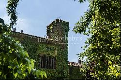 Historic villa with large park in the countryside of Cremona