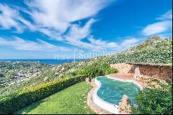 Beautiful semi-detached villa with sea view