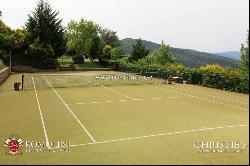 TUSCANY: LUXURY VILLA WITH PANORAMIC VIEW AND TENNIS COURT FOR SALE, AREZZO, POOL, OLIVE 