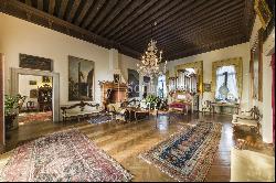Inviting villa from 17th century in a dominant position