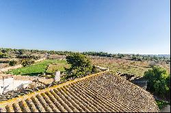 Spectacular estate with 30 hectares of land