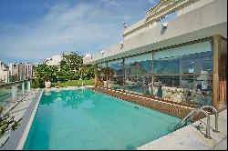 Triplex in a traditional building on Flamengo Beach