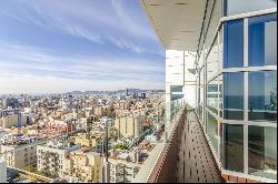 Singular penthouse with stunning panoramic sea views