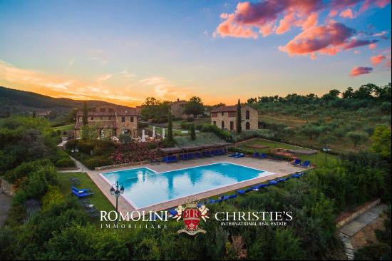 CHIANTI ARETINO, 80 HA ESTATE WITH RESORT AND VINEYARD FOR SALE