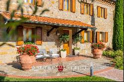 SAN GIMIGNANO, TUSCANY: 73.3 HECTARE ESTATE, RESORT FOR SALE